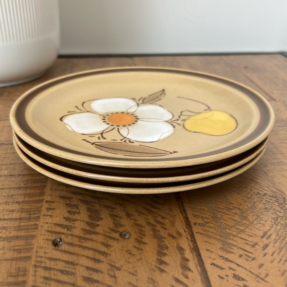 3 Vintage Hearthside Hand Painted Stoneware Side Plates - Painted in Japan - Picture 2 of 6